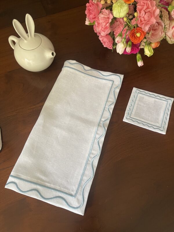 White & Light Blue Natalia Napkin Set