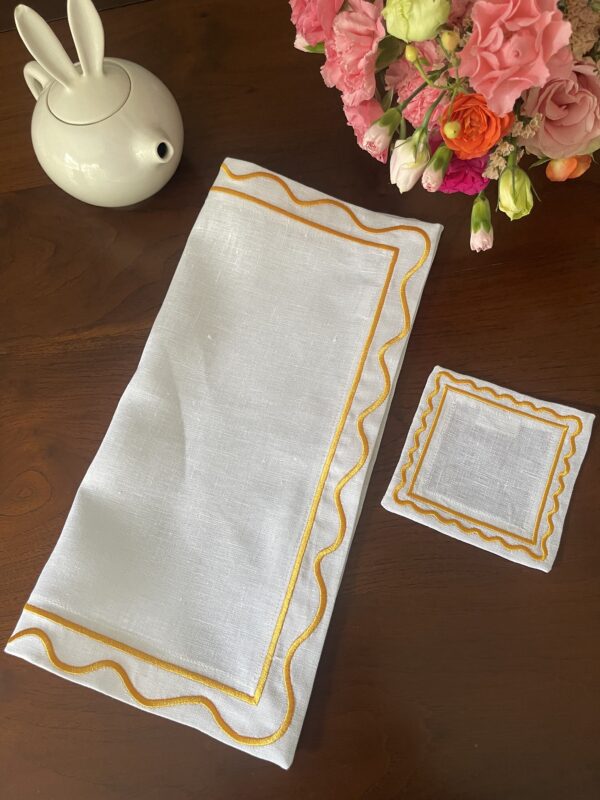 White & Yellow Natalia Napkin Set