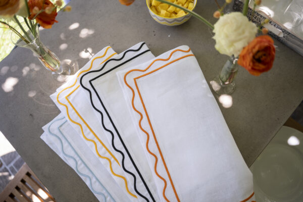 White & Yellow Natalia Napkin Set - Image 2