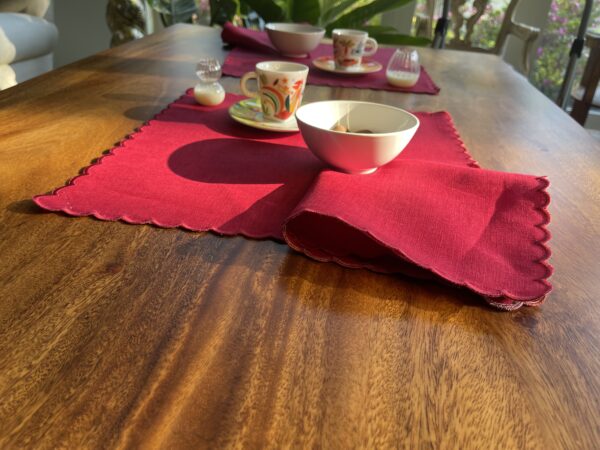 Red Olivia Napkin Set - Image 2