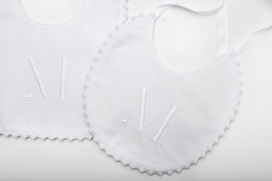 Minimalist Round Bib