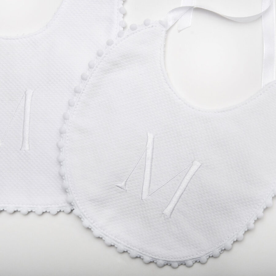 Minimalist Round Bib
